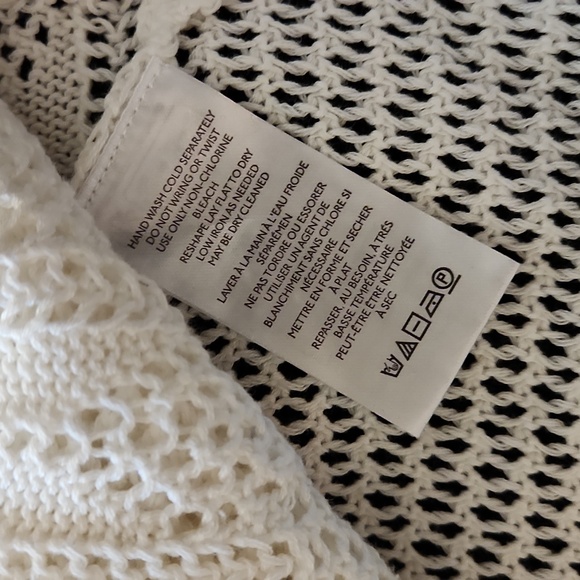 Bundle- 4 Sweet Outfit Pieces - Picture 12 of 16